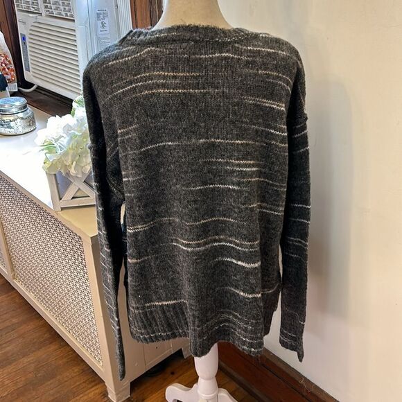 ana gray white striped long sleeve crewneck sweater Size S New - Picture 7 of 11